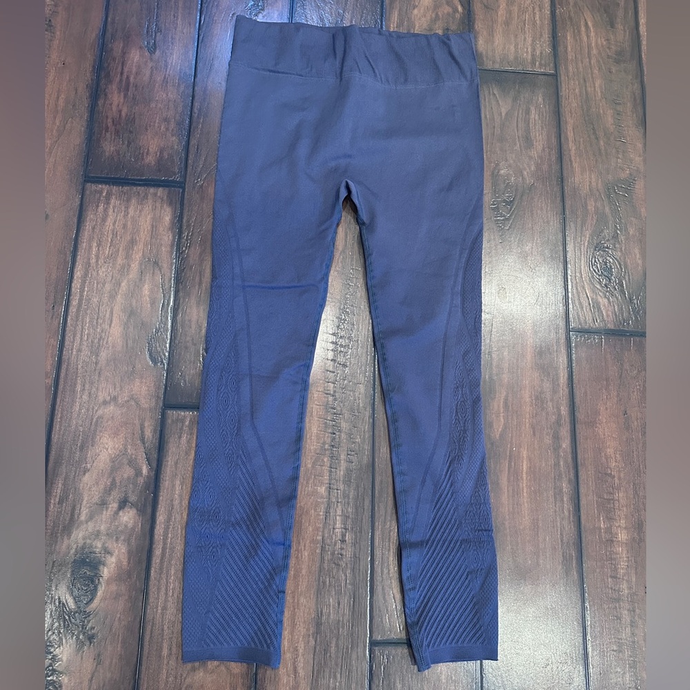NWT fabletics leggings woman’s size large